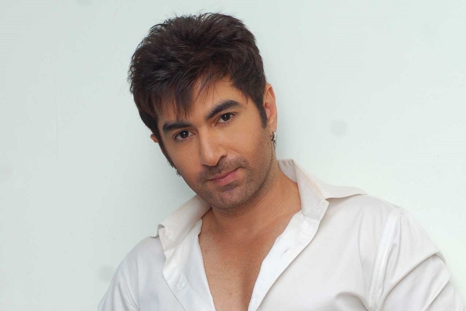 Jeet (Bengali Actor) - Height, Weight, Personal Life, Career & Vital Stats 5 Jeet