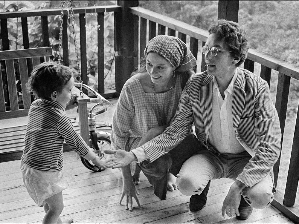 Bob Dylan - Biography, Height, Life Story 3 Bob Dylan Family