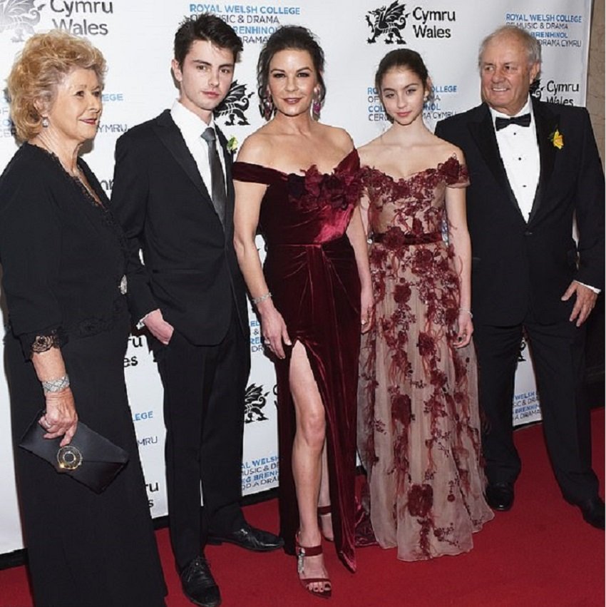 Brenda Vaccaro family