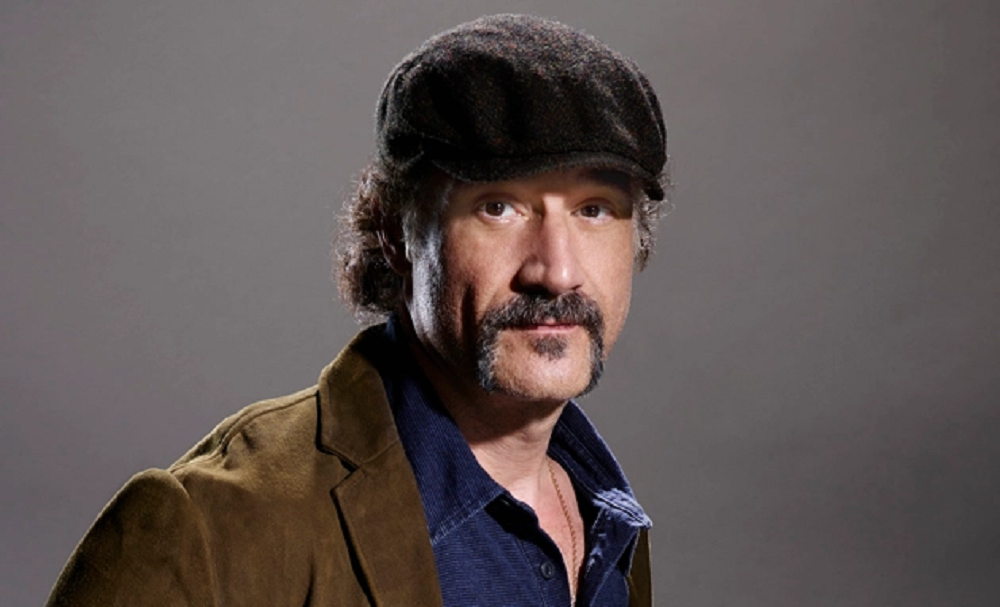 Elias Koteas