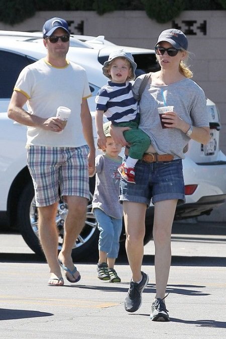 Elizabeth Banks family