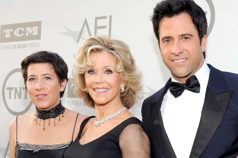 Jane Fondta - Heigh, Weight, Net Worth, Personal Details 2 Jane Fonda family