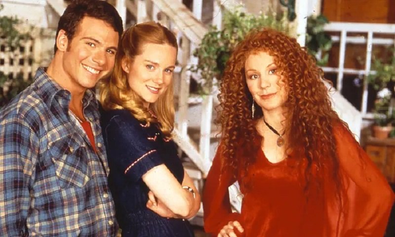 Laura Linney family