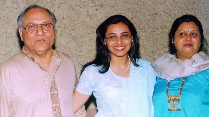 Rani Mukerji Height, Weight, Net Worth, Personal Facts, Career Journey, Physical Attributes 2 Rani Mukerji family