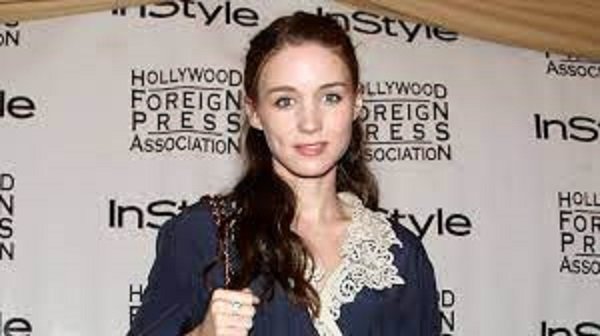 Rooney Mara - Net Worth 2023, Age, Height, Bio, Birthday, Wiki 4 Rooney Mara Personal Style