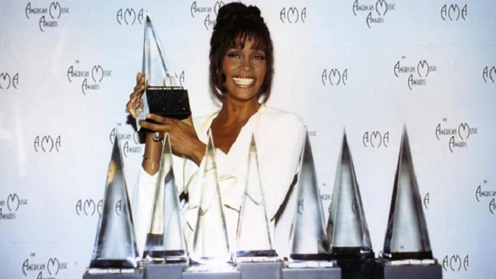 Whitney Houston - Height, Weight, Net Worth, Personal Details 3 Whitney Houston career