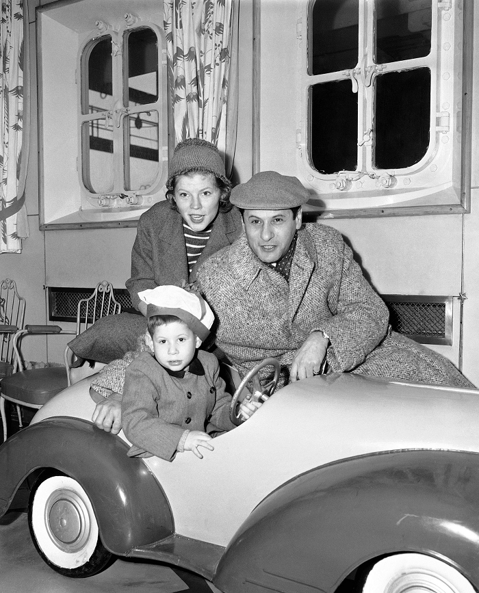 eli wallach family