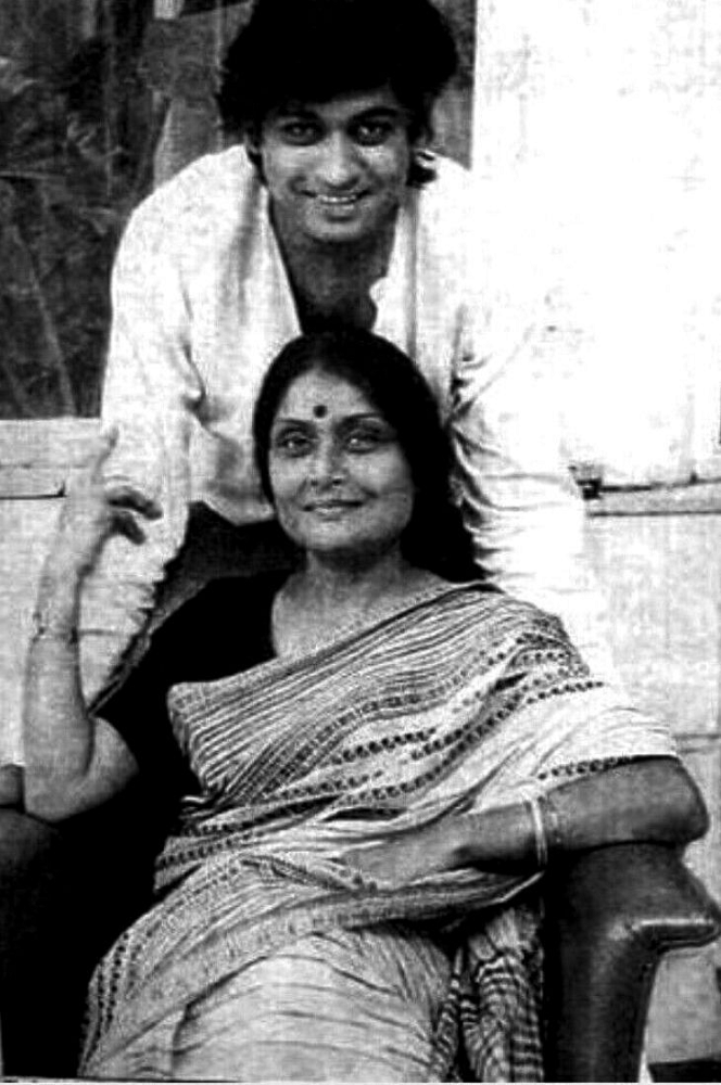 Amit Kumar Family