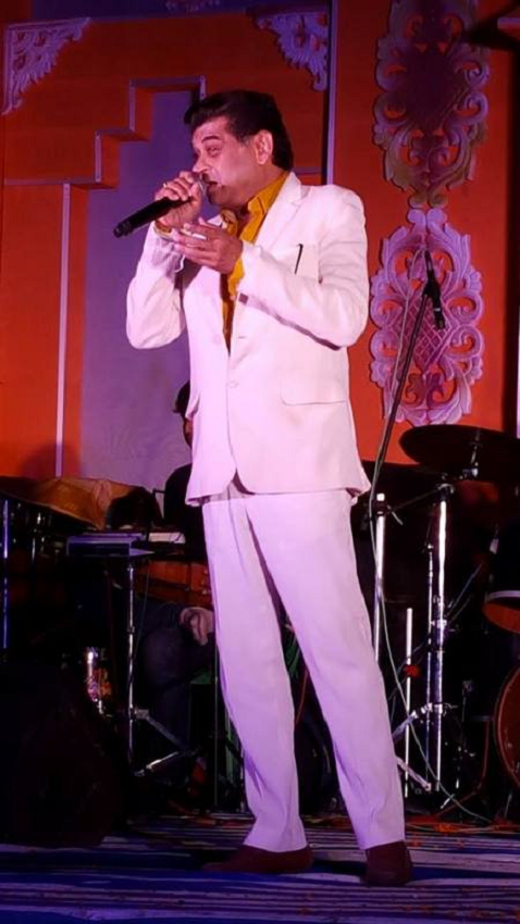 Amit Kumar Height