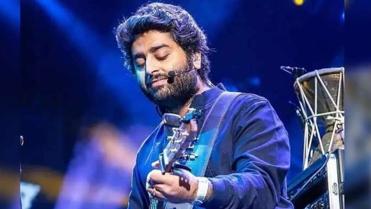 Top 10 Most Popular Hindi Singers: Age, Height, Weight and Biography 1 Arijit Singh