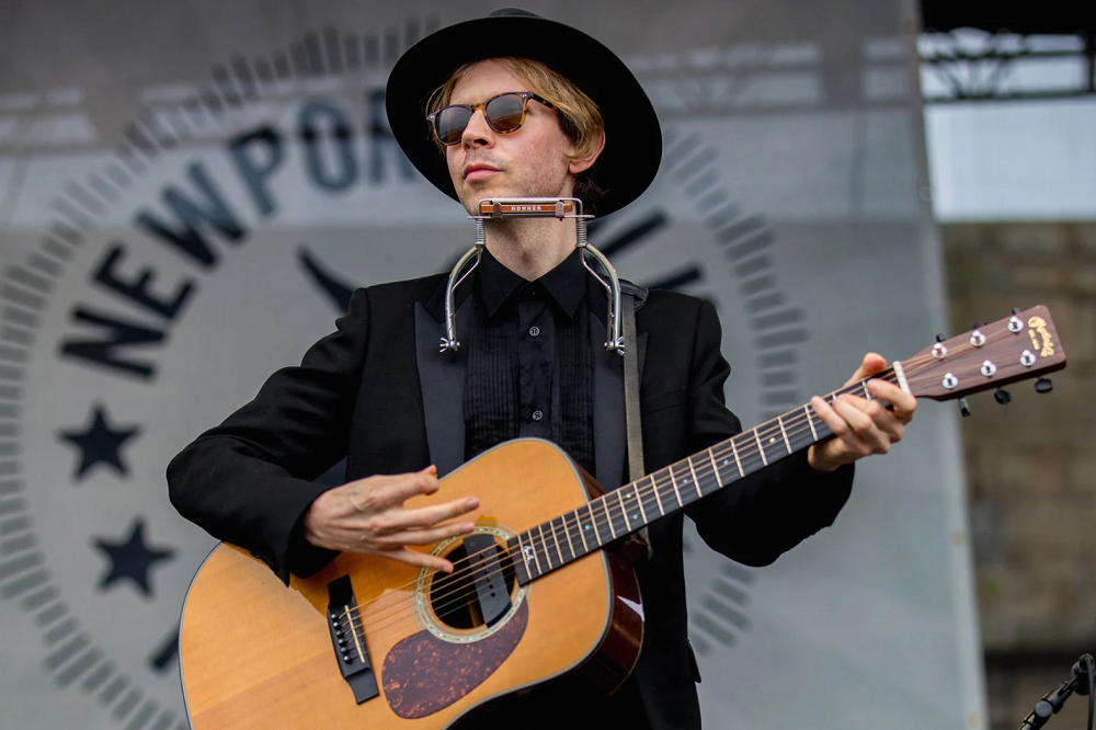 Beck - Wiki, Height, Age, Spouse & Professional Life 4 Beck career