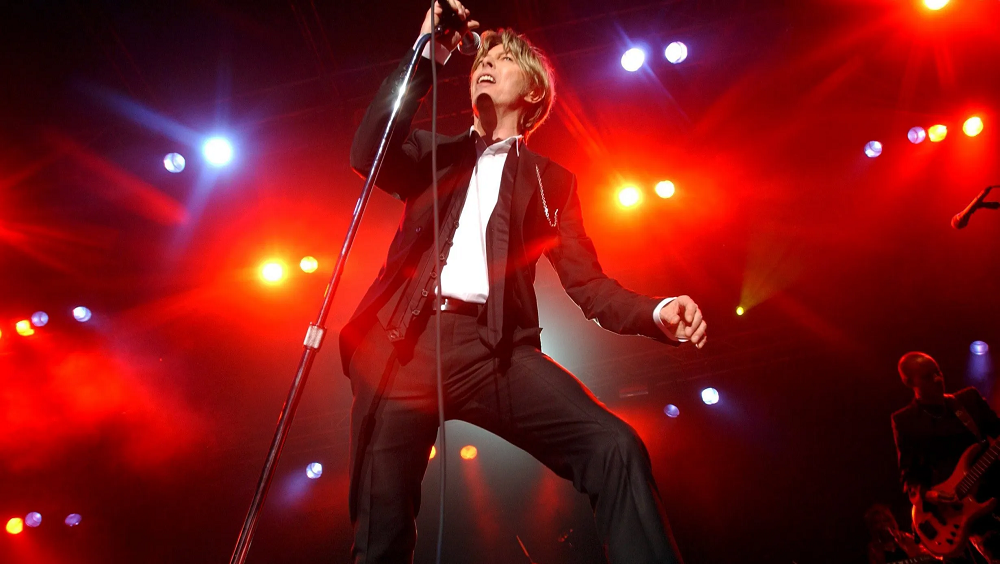 David Bowie - Income, Family, Height, Professional Achievements 3 David Bowie career