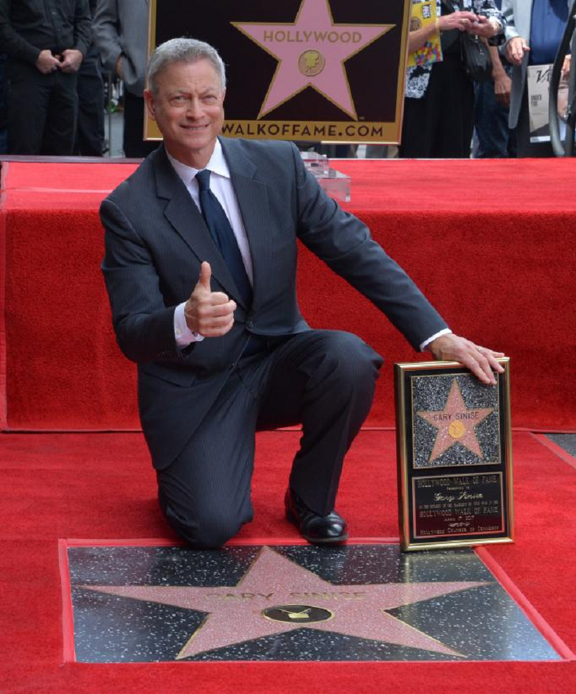 Gary Sinise Height