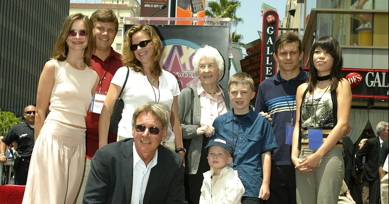 Harrison Ford - Income, Family, Height & Professional Achievements 3 Harrison Ford Family