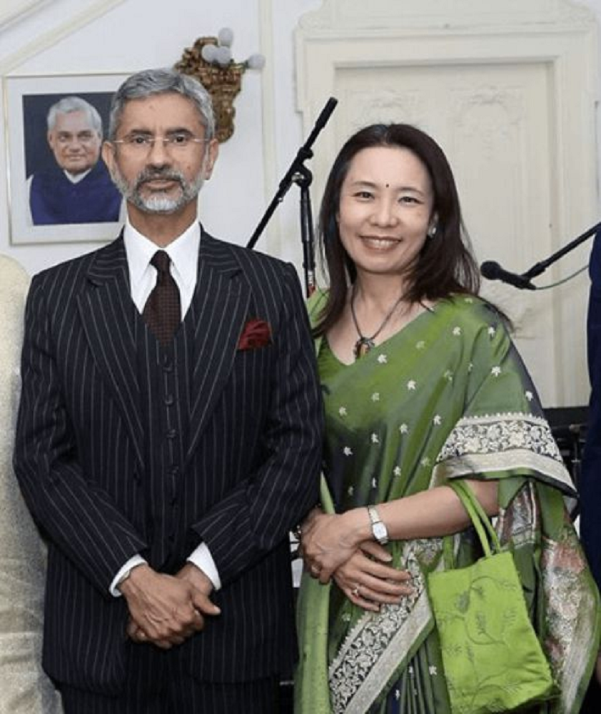 Jaishankar - Height, Weight, Personal Life, Career, Vital Stats 3 Jaishankar Family