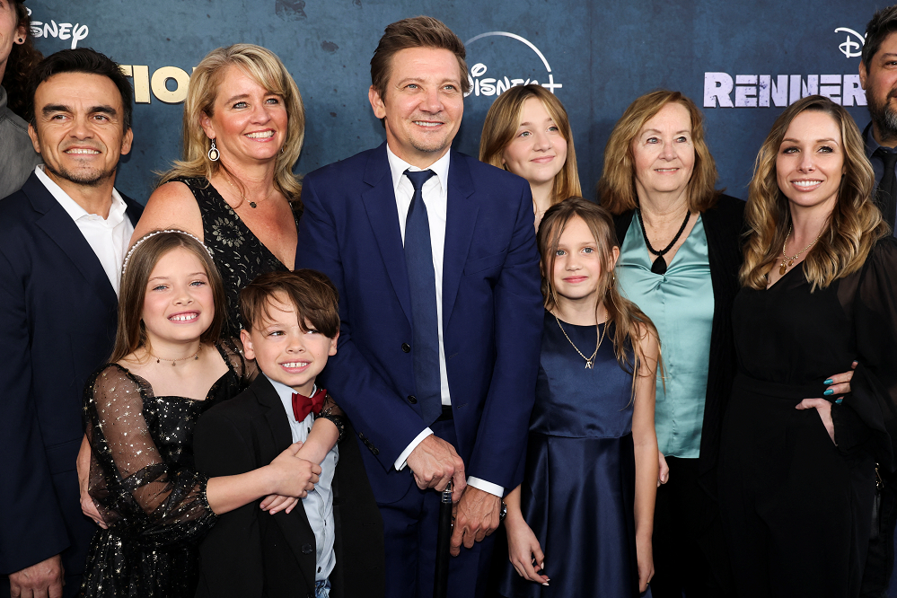Jeremy Renner Height, Weight, Interesting Facts, Career Highlights, Physical Appearance 3 Jeremy Renner Family