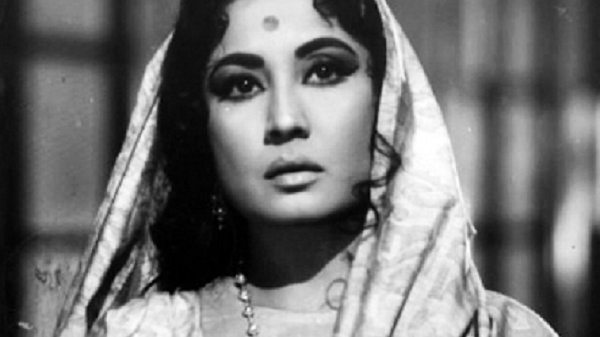 Meena Kumari Height