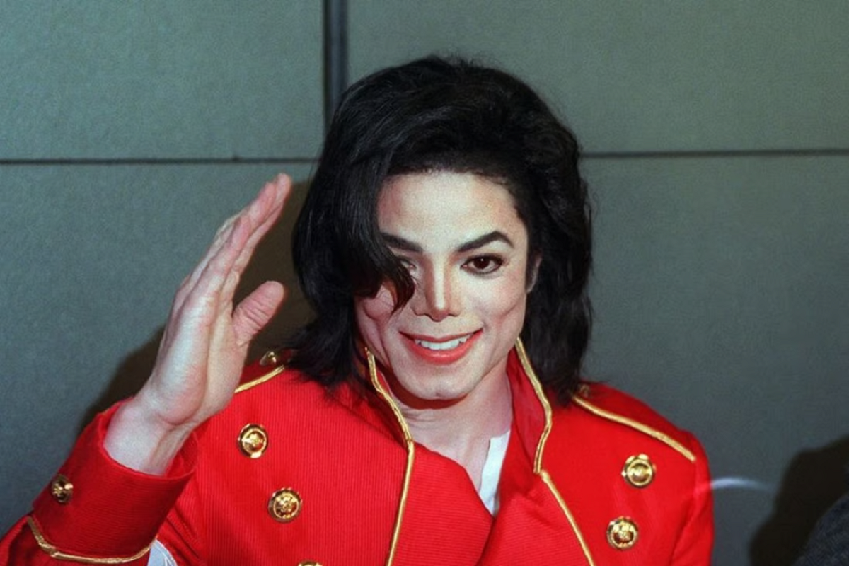 Michael Jackson Height, Weight, Net Worth, Personal Facts, Career Journey, Physical Attributes 7 Michael Jackson