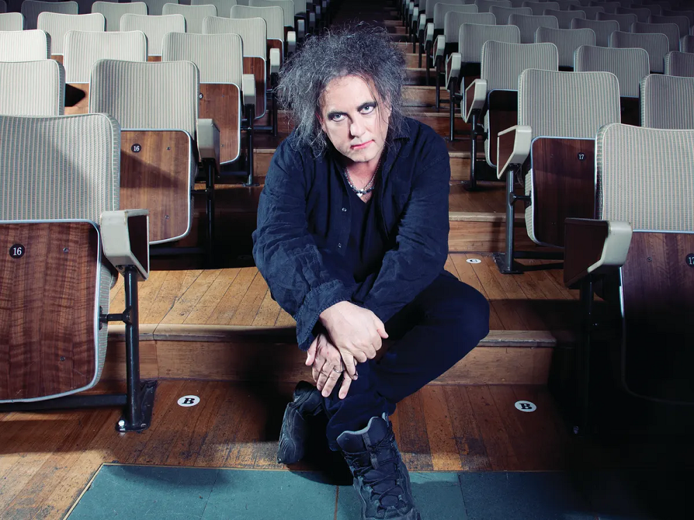 Robert Smith - Wiki, Height, Age, Spouse, Professional Life 2 Robert Smith Height