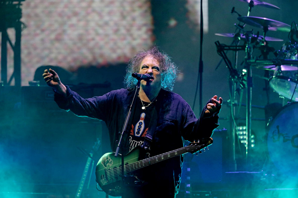Robert Smith - Wiki, Height, Age, Spouse, Professional Life 4 Robert Smith career