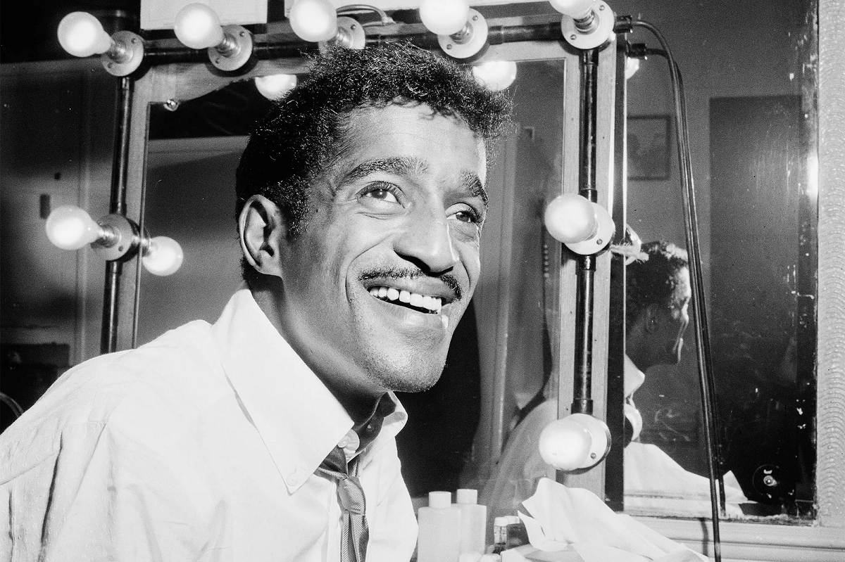 Sammy Davis Jr Biography, Career, Personal Life, Physical Characteristics 2 Sammy Davis Jr