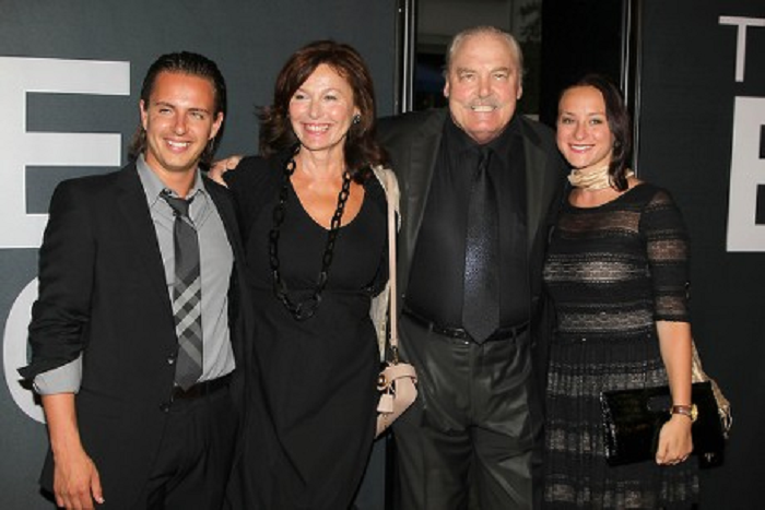 Stacy Keach - Wiki, Height, Age, Spouse, Professional Life 3 Stacy Keach Family