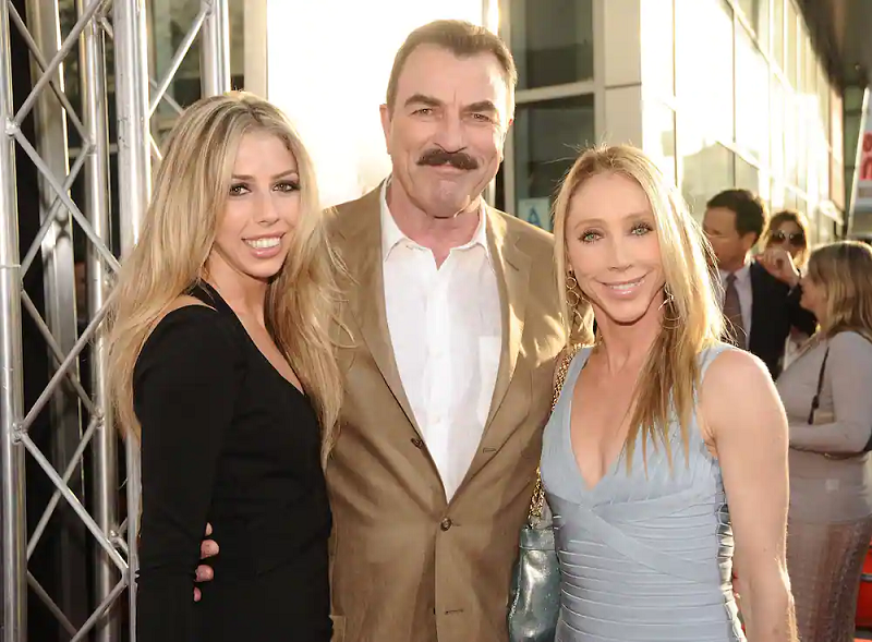 Tom Selleck Early Life, Net Worth, Height, Achievements, Body Measurements 2 tom selleck Height