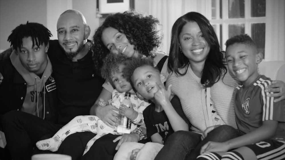 Alicia Keys Height, Weight, Net Worth, Personal Facts, Career Journey, Physical Attributes 3 Alicia Keys Family