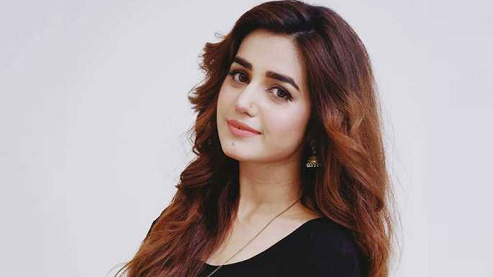 Anum Fayyaz - Height, Weight, Personal Life, Career, Vital Stats 3 Anum Fayyaz career