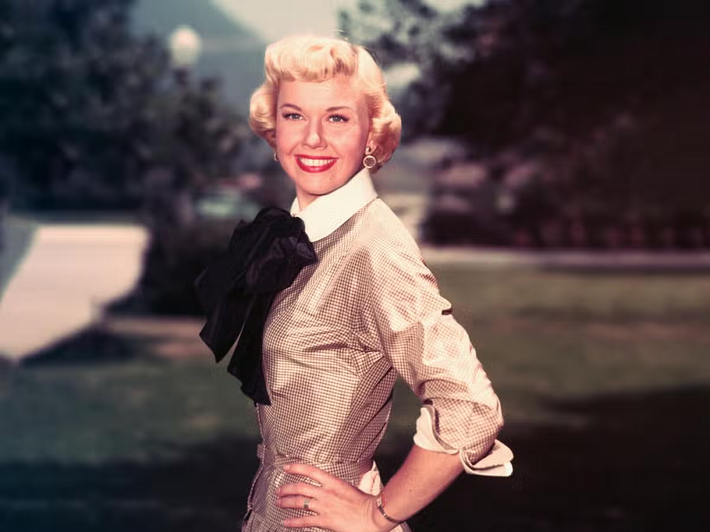 Doris Day Early Life, Net Worth, Height, Achievements, Body Measurements 2 Doris Day Height