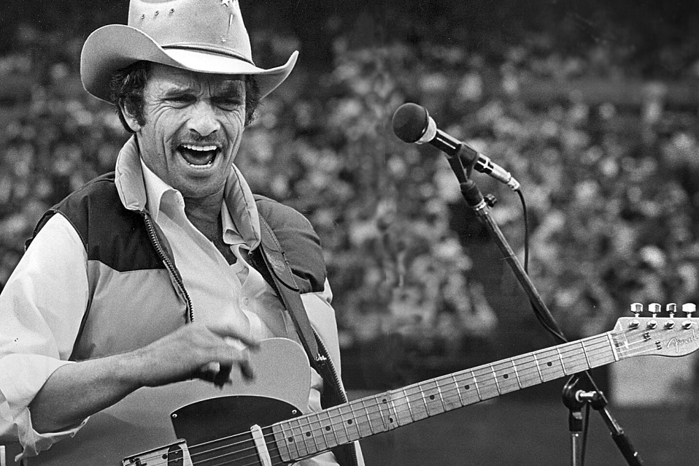Merle Haggard Height, Weight, Age, Body Statistics 3 Merle Haggard career
