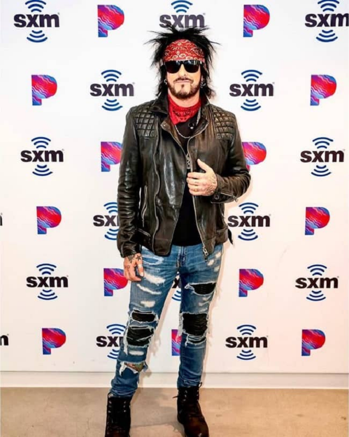 Nikki Sixx Height