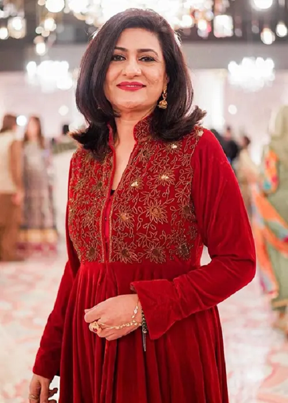Saba Hameed - Net Worth 2023, Age, Height, Bio, Birthday, Wiki 2 Saba Hameed Height