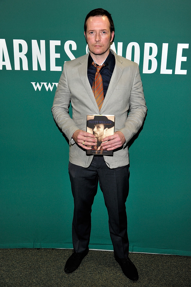 Scott Weiland - Height, Weight, Net Worth, Personal Details 2 Scott Weiland Height