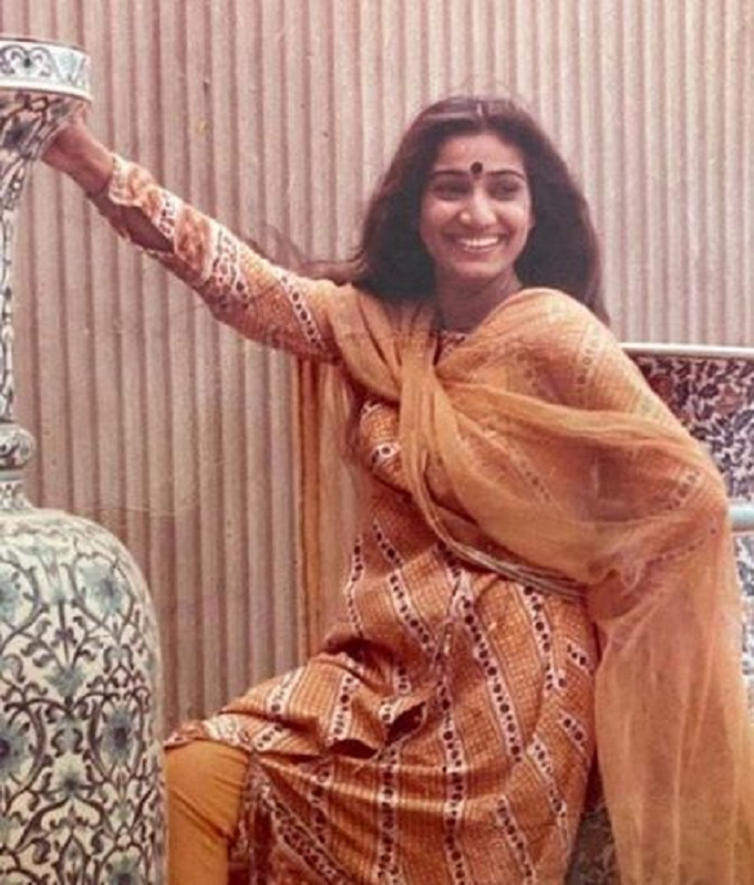 Seema Pahwa - Height, Weight, Personal Life, Career, Vital Stats 2 Seema Pahwa Height