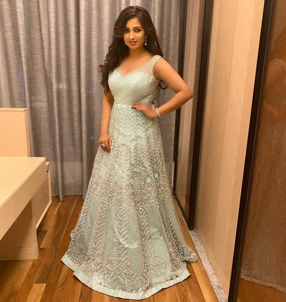 Shreya Ghoshal Height