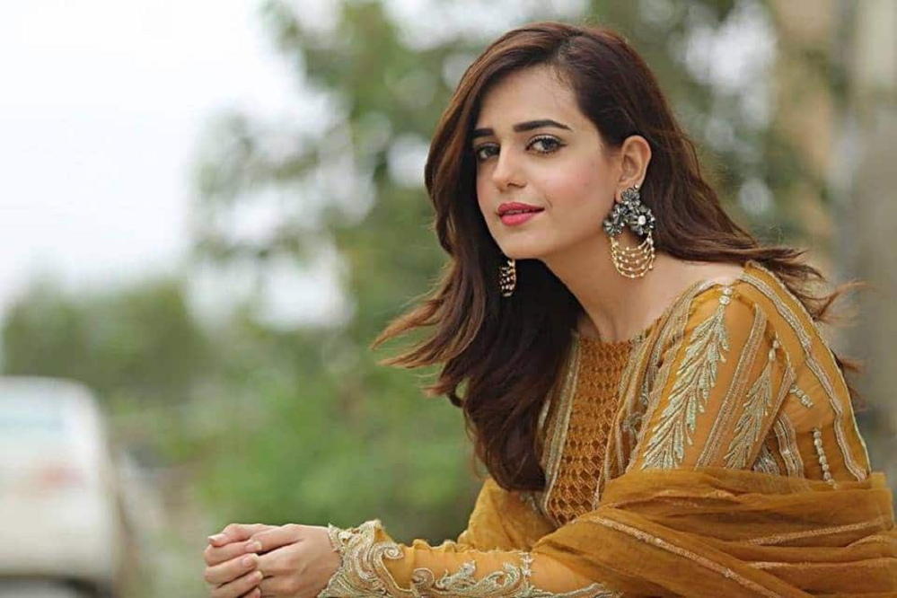 Sumbul Iqbal Net Worth, Bio, Age, Height, Religion, Education 2 Sumbul Iqbal Height