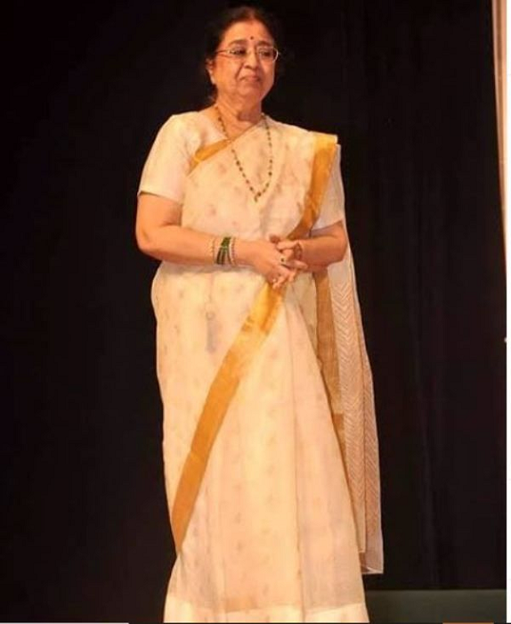 Usha Mangeshkar Height