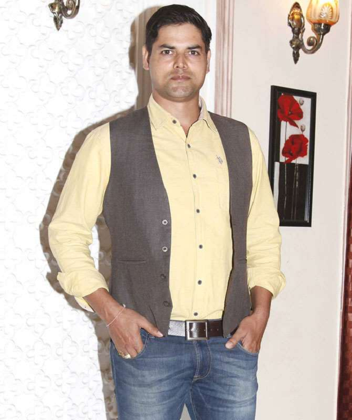 Abhay Shukla Height