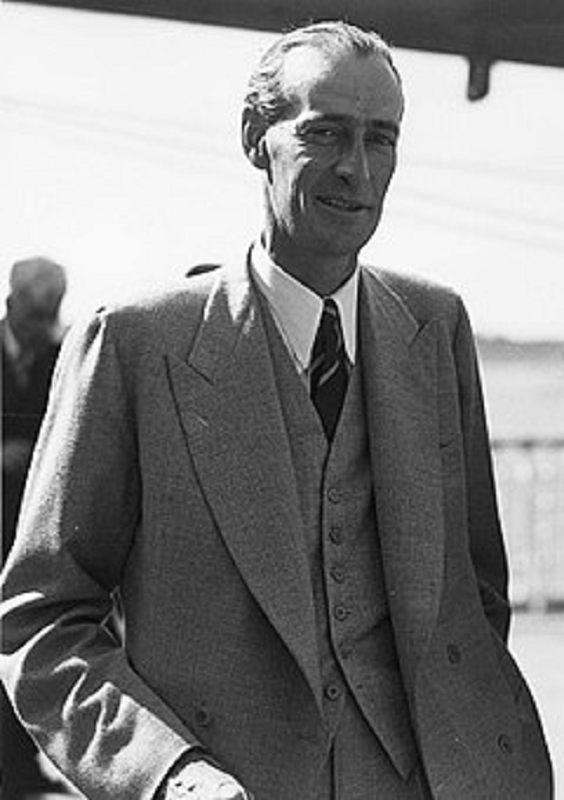 Alan Melville Height