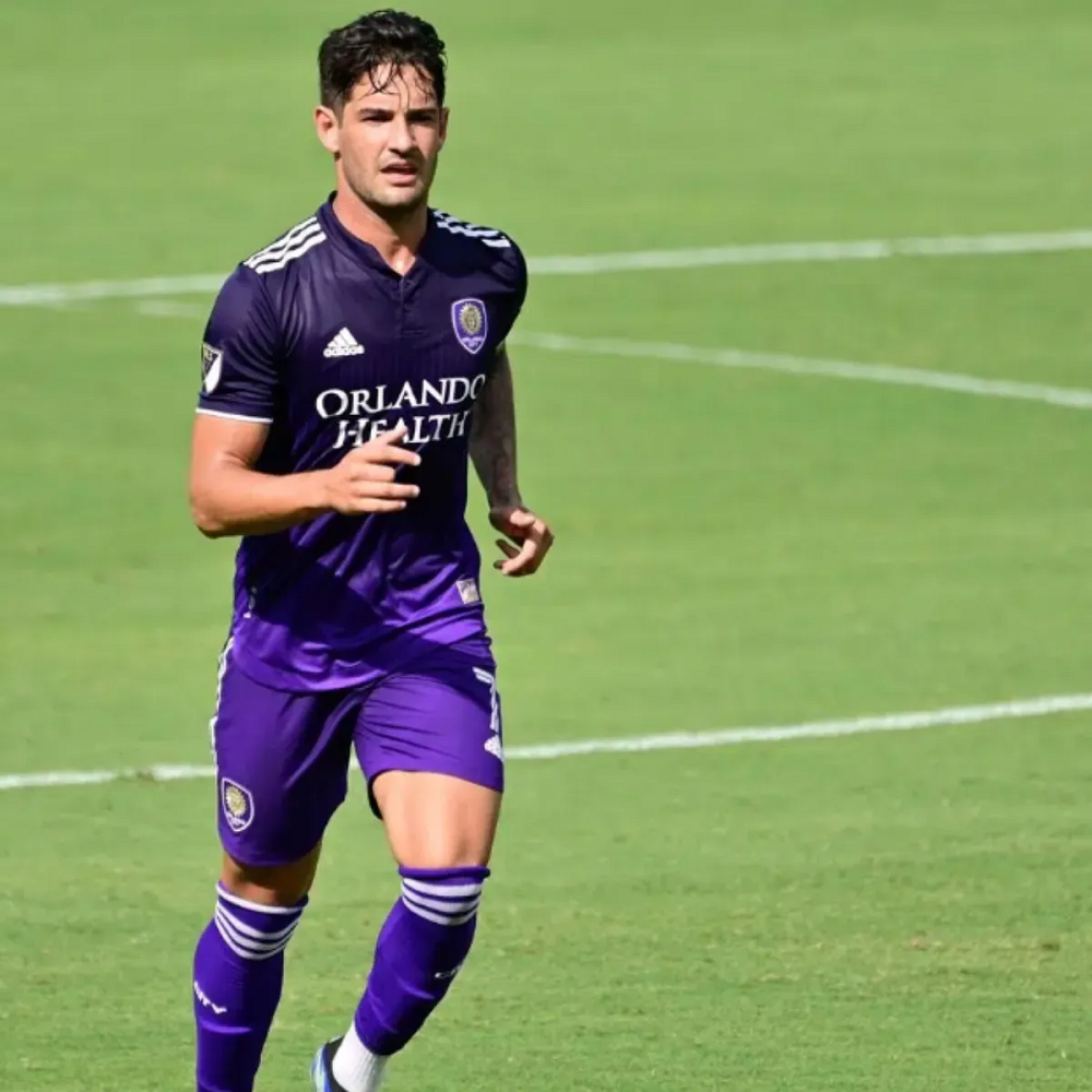 Alexandre Pato: A Journey Of Height, Weight, Age, Career, And Success 2 Alexandre Pato Height