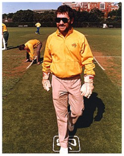 Allan Border World: Revealing Weight, Age, Husband, Biography, Family Facts 2 Allan Border Height