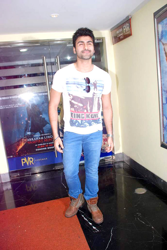 Arya Babbar World: Revealing Weight, Age, Husband, Biography, Family Facts 2 Arya Babbar Height