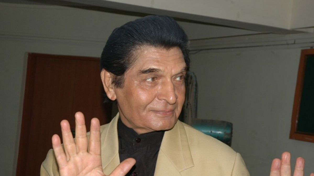 Asrani: Height, Weight, Age, Biography, Husband More