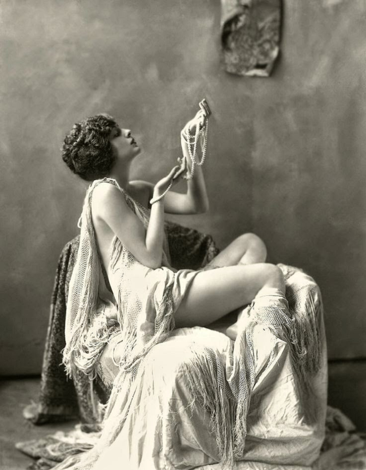 Billie Dove: A Journey Of Height, Weight, Age, Career And Success 3 Billie Dove Profession