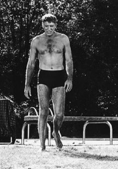 Burt Lancaster World: Revealing Weight, Age, Husband, Biography, Family & Facts 2 Burt Lancaster Height
