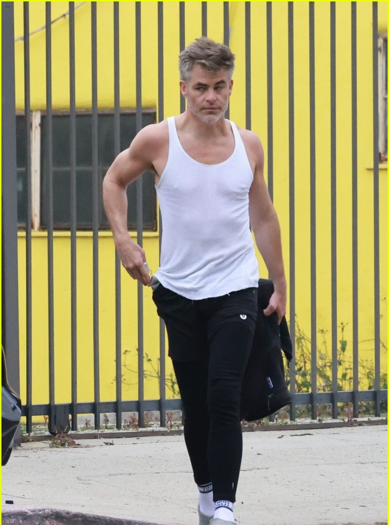 Chris Pine – Height, Weight, Personal Life, Career Vital Stats