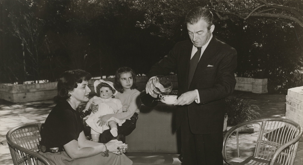 Claude Rains World: Revealing Weight, Age, Husband, Biography, Family Facts 3 Claude Rains Family