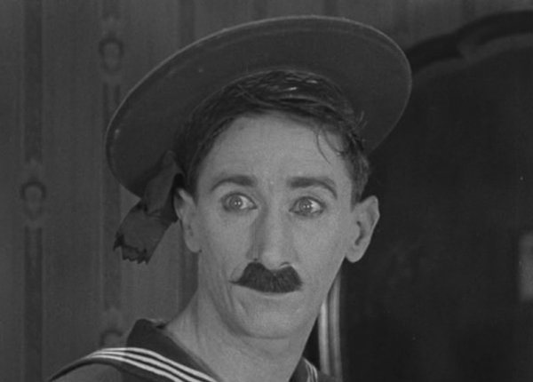 Clyde Cook Height, Weight, Interesting Facts, Career Highlights, Physical Appearance 4 Clyde Cook career