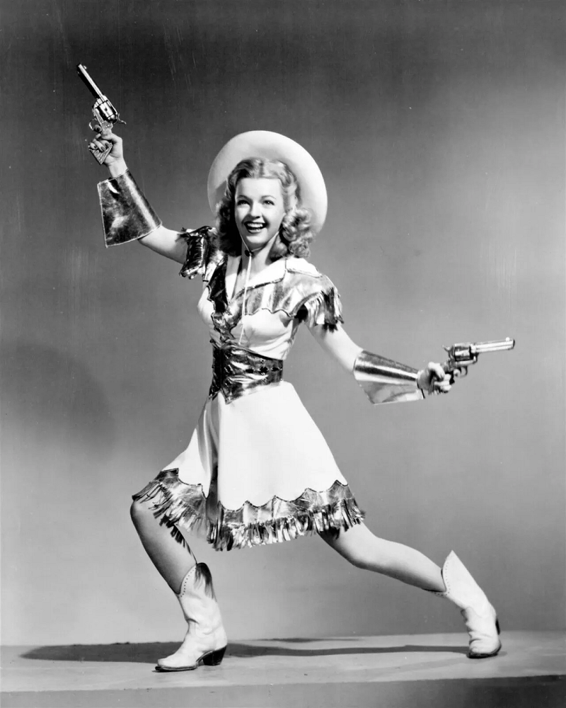 Dale Evans’s Biography, Age, Height, Wife, Net Worth, Family 2 Dale Evans Height